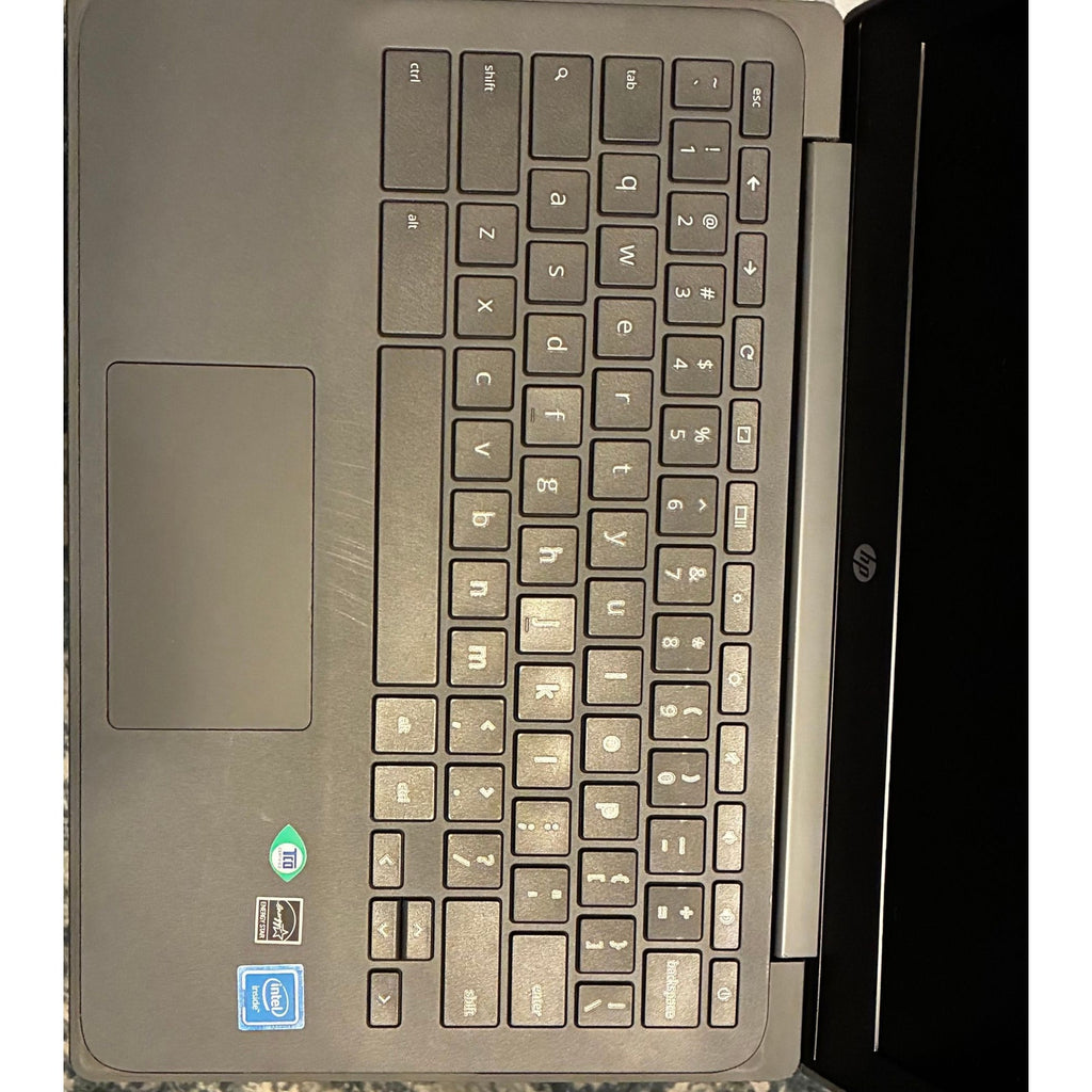 HP G8 Chromebook with charger 15"/32GB