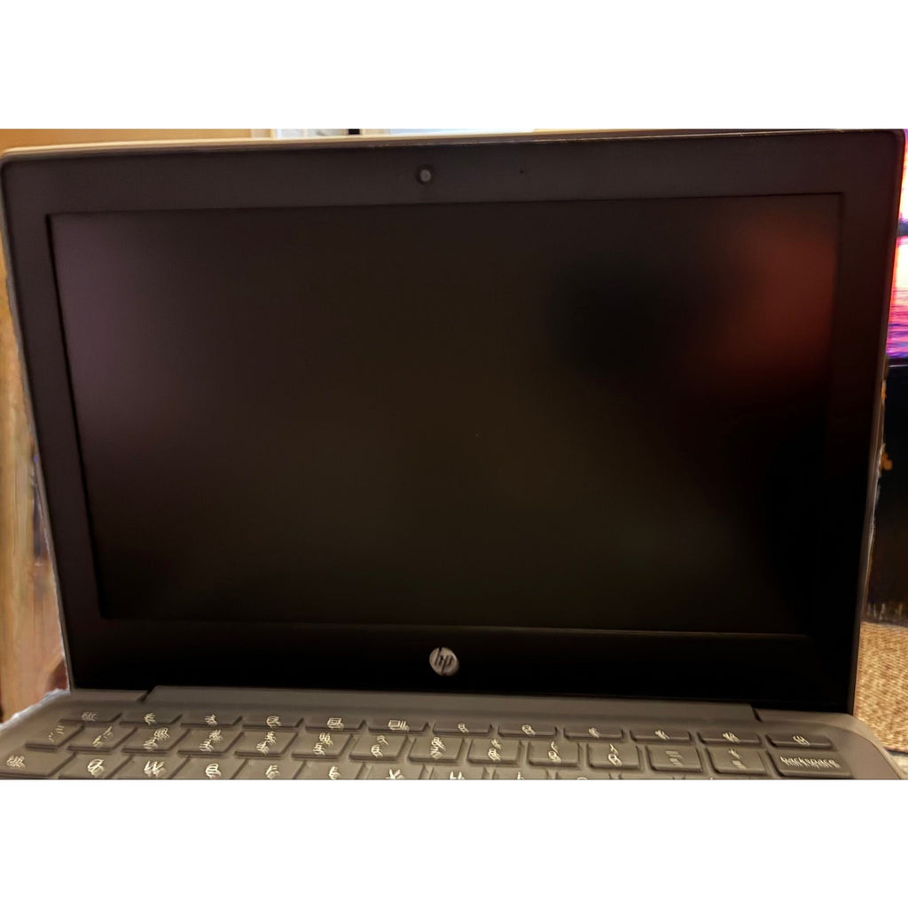 HP G8 Chromebook with charger 15"/32GB